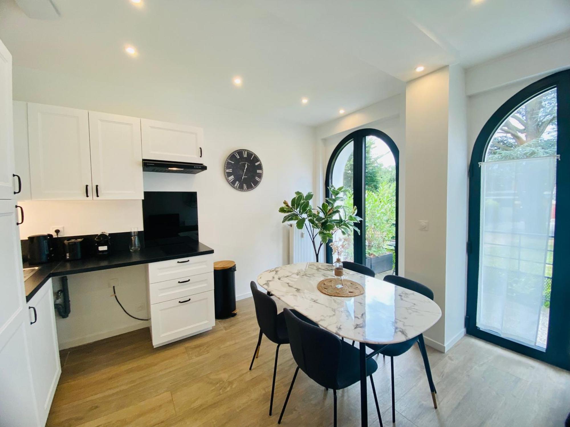 Les Appartements De L'Hippodrome 朗贝萨尔 外观 照片