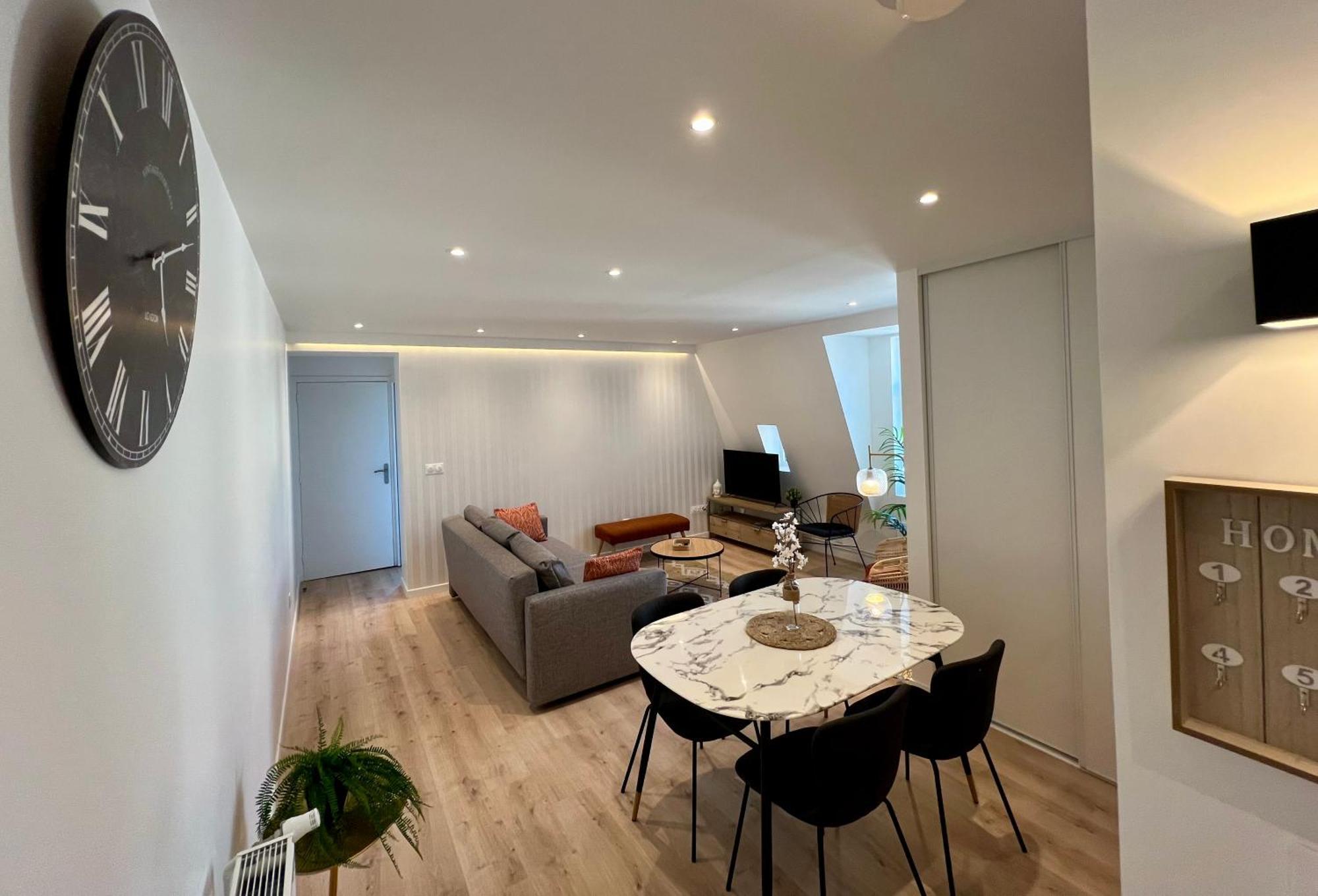 Les Appartements De L'Hippodrome 朗贝萨尔 外观 照片